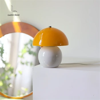 Orange средновековна Гъби и Настолна лампа На керамични кремът основа Спалня, Кабинет B & B, С USB Захранване Хубава Настолна лампа