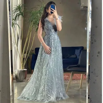 Serene Hill Луксозни вечерни рокли с пера от Дубай 2023, секси синя вечерна рокля с V-образно деколте, бродирани с мъниста, За жени GLA71805